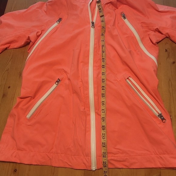Lululemon jacket - Picture 5 of 9